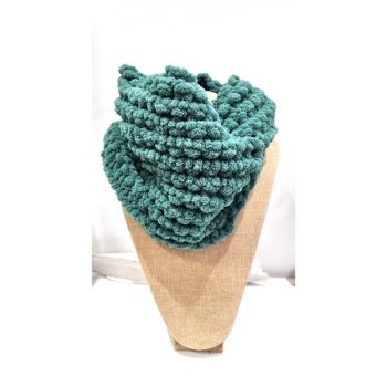 Χειροποίητος λαιμός από puffy νήμα