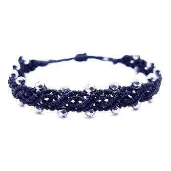 MINIMALIST Macrame bracelet