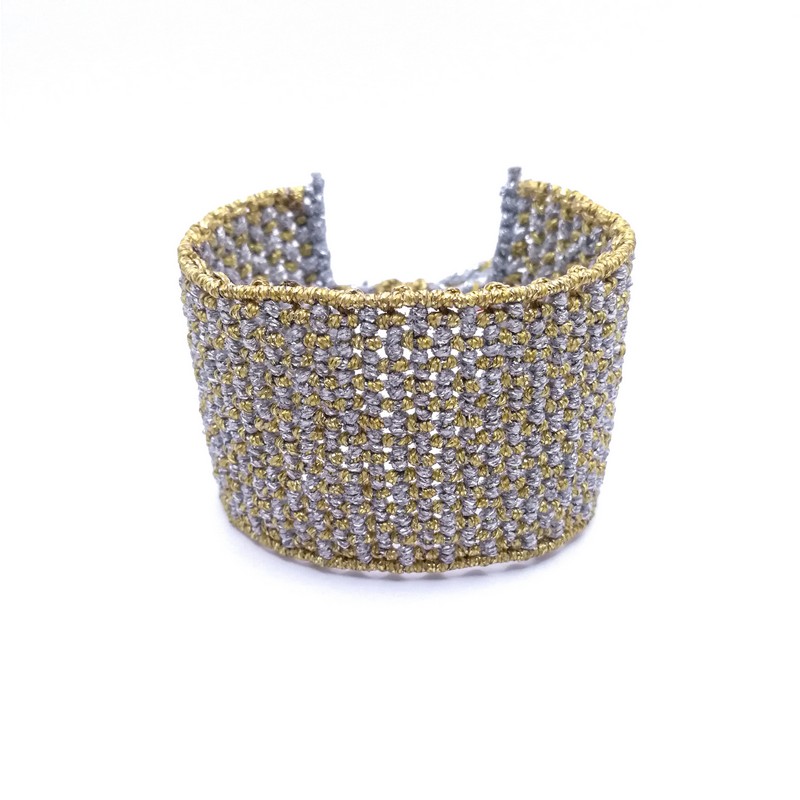 GRID Macrame Cuff Macrame βραχιόλι με κηροκλωστή και χρυσοκλωστή GRID Macrame Cuff Macrame βραχιόλι με κηροκλωστή και χρυσοκλωστή