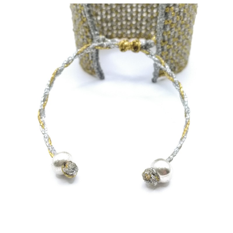 GRID Macrame Cuff Macrame βραχιόλι με κηροκλωστή και χρυσοκλωστή GRID Macrame Cuff Macrame βραχιόλι με κηροκλωστή και χρυσοκλωστή