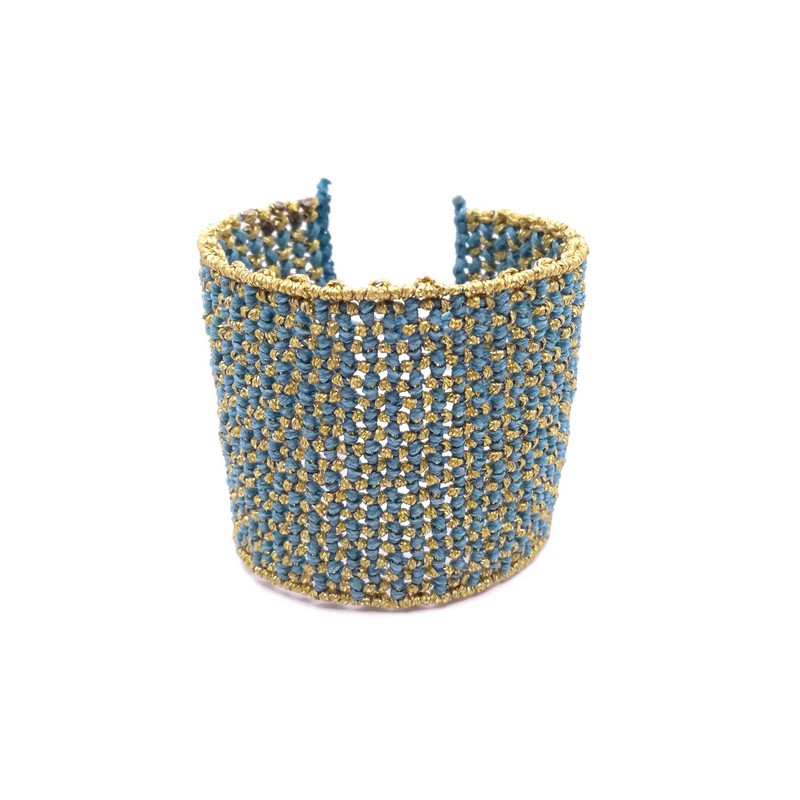 GRID Macrame Cuff Macrame βραχιόλι με κηροκλωστή και χρυσοκλωστή GRID Macrame Cuff Macrame βραχιόλι με κηροκλωστή και χρυσοκλωστή