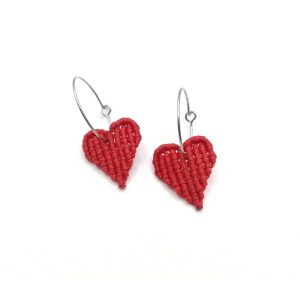 HEART Macrame Earrings Macrame σκουλαρίκια σε σχήμα "καρδιά" με ατσάλινο κούμπωμα
