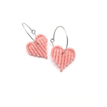 HEART Macrame Earrings Macrame σκουλαρίκια σε σχήμα "καρδιά" με ατσάλινο κούμπωμα
