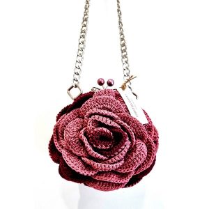 Πλεκτή τσάντα σε σχήμα "τριαντάφυλλο" με κλιπ