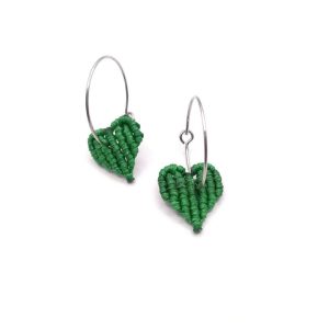 HEART Macrame Earrings Macrame σκουλαρίκια σε σχήμα "καρδιά" με ατσάλινο κούμπωμα